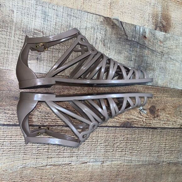 DVF
Diane von Furstenberg
Taupe Jelly Jaya Love Knot Sandals Flats - Picture 2 of 11